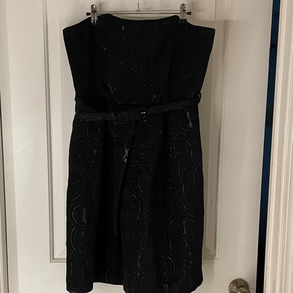 Elegant Black Strapless Dress
